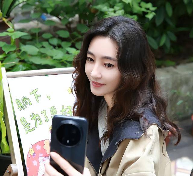 澳门新葡京诈骗139亿、金条茅台垫桌腿王